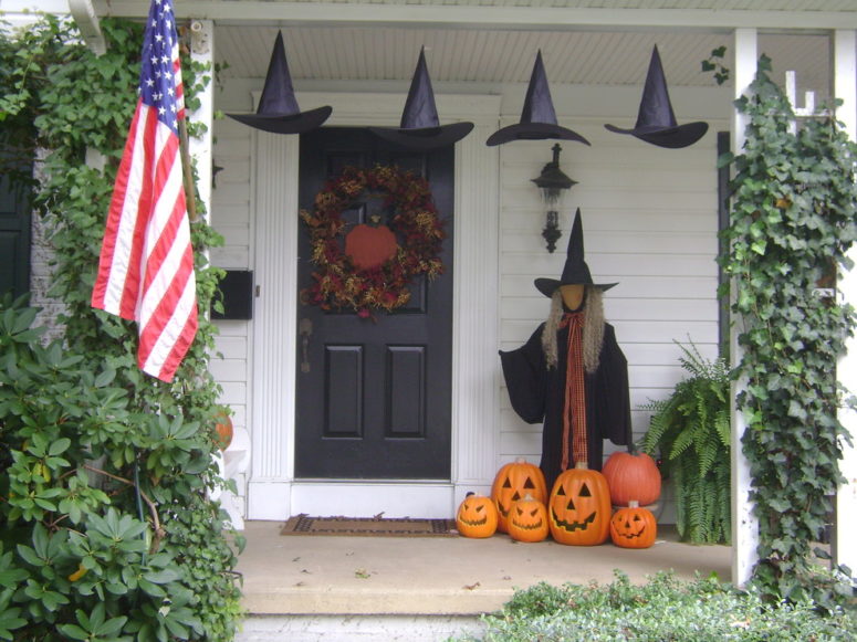 125 Cool Outdoor Halloween Decorating Ideas - DigsDi