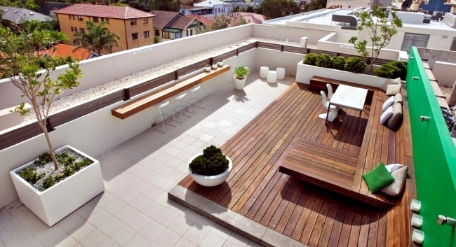 Townhouse roof offers several entertainment | Interior Design .