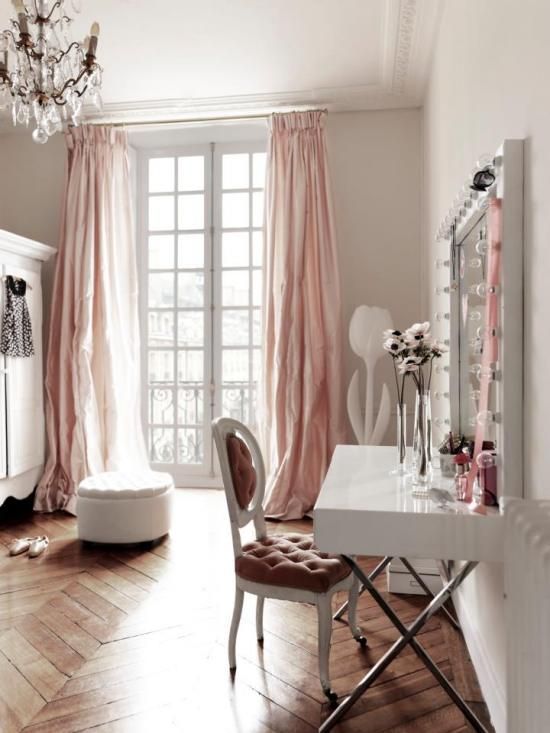 pink and white office #home #style | Chic apartment decor, Shabby .