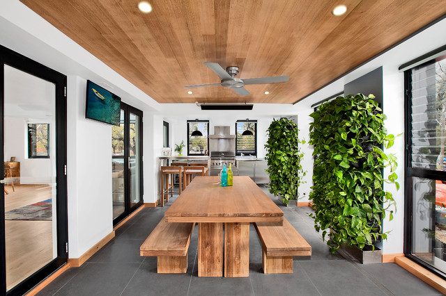 5 Reasons to Add a Living Wall to Your Ho