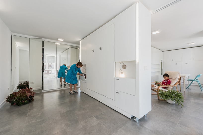 A Rotating Wall Allows This Apartment To Change Its Layout In Minut