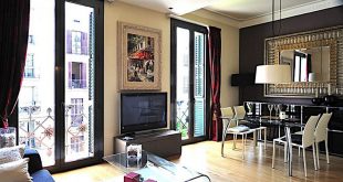 Comfortable 2 Bedroom Art Deco Apartment in the City Center - B200 .