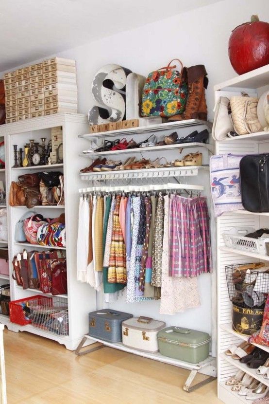 20 Beautiful Vintage Closets You'll Never Want to Leave | Clothing .