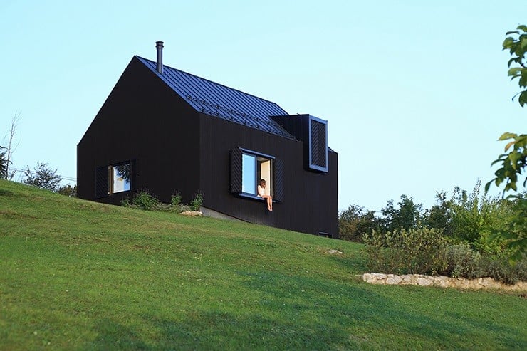 Croatian Black-Wooden Countryhouse | Men's Ge