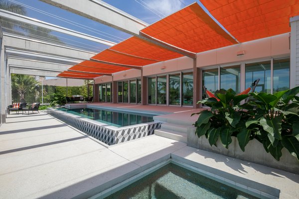 Photo 5 of 9 in This Sarasota Residence Draws on the Bold Style of .