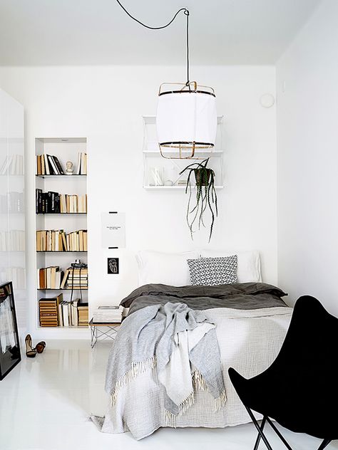 Breezy All-White Apartment Decorated With An Impeccable Taste .
