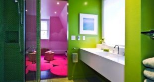 43 Bright And Colorful Bathroom Design Ideas - DigsDi