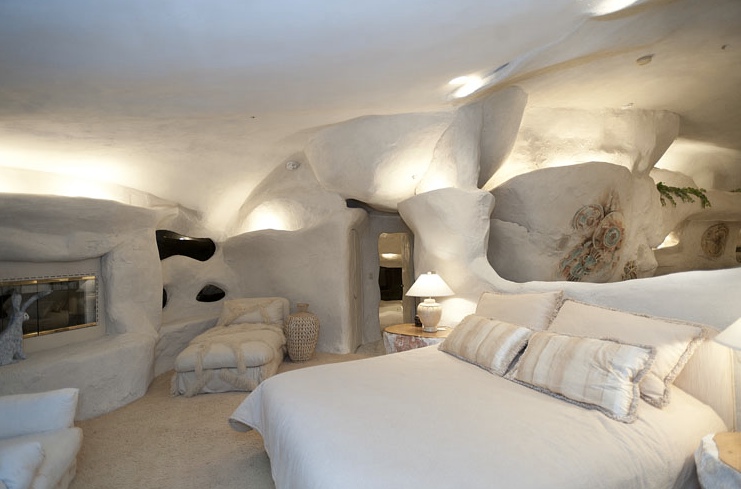 Flintstone house cave like interior design | Interior Design Idea