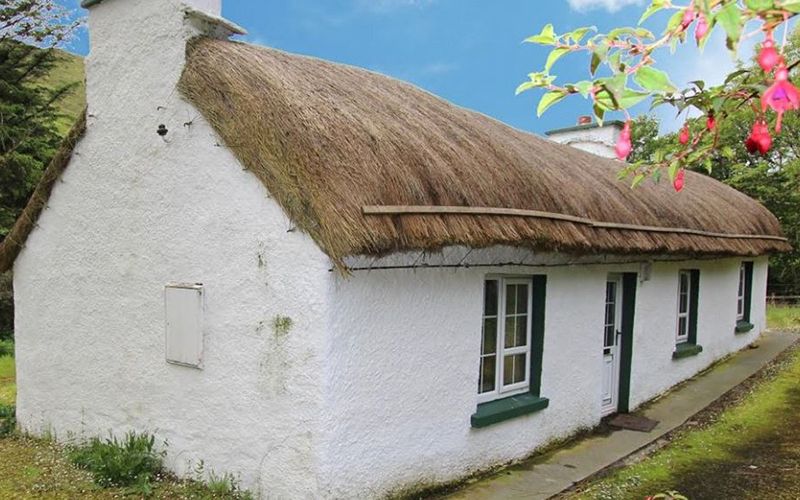 The most beautiful Irish cottages for sale right now .