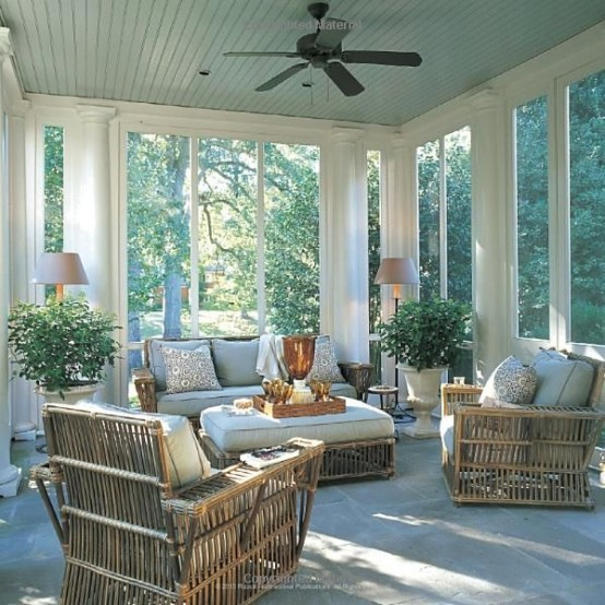 Comfy And Relaxing Screened Patio Design Ideas | Sunroom designs .