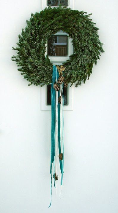 31 DIY Winter Wreaths With Nordic Touch | Winter wreath diy .