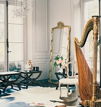33 Cool Idea To Use Big Golden Mirrors For Your Decor | Parisian .