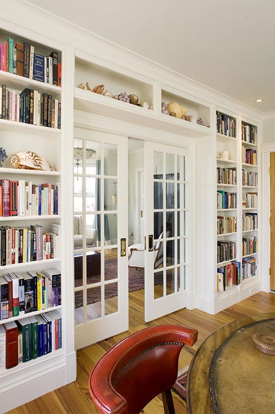27 Doorway Wall Storage Solutions For Small Spaces - DigsDigs .