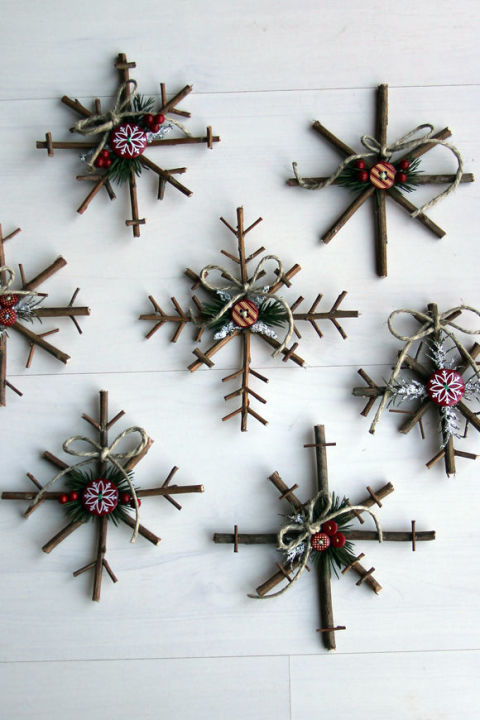 15 Easy-To-Make Christmas Ornaments In Just 5 Minut