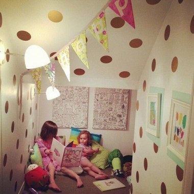 18 Fun And Bright Polka Dot Home Decor Ideas 29 - Artega