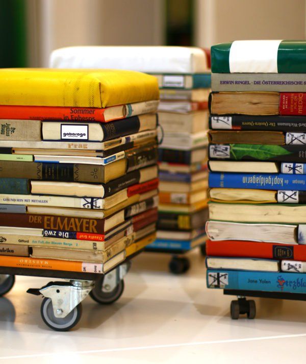 Books Into Stool | Diy old books, Upcycled furniture diy, Diy bo