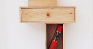 Functional Small Nightstand Of Maple Wood (Dengan gamba