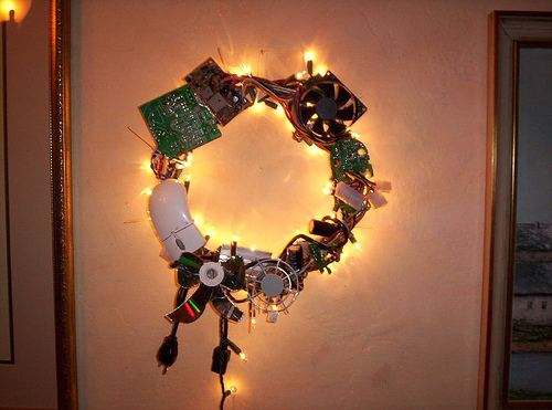 Funny Geek Christmas Wreaths - DigsDi