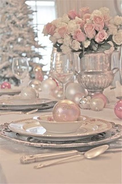 25 Glamorous Pastel Christmas Décor Ideas | Rose gold christmas .