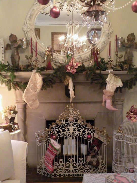 25 Glamorous Pastel Christmas Décor Ideas | Chic christmas decor .
