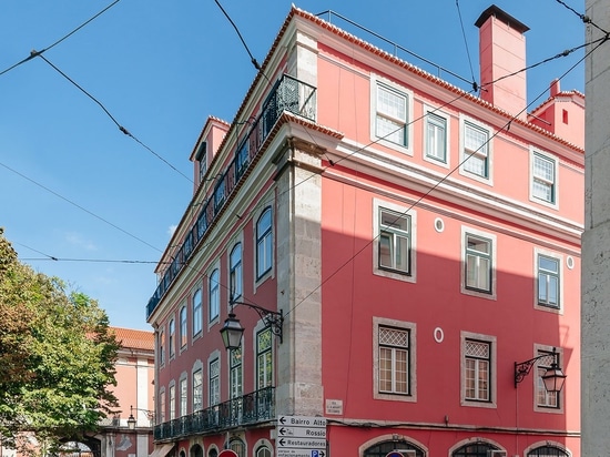 Aurora Arquitectos Renovate a Historic Lisbon Apartment with .