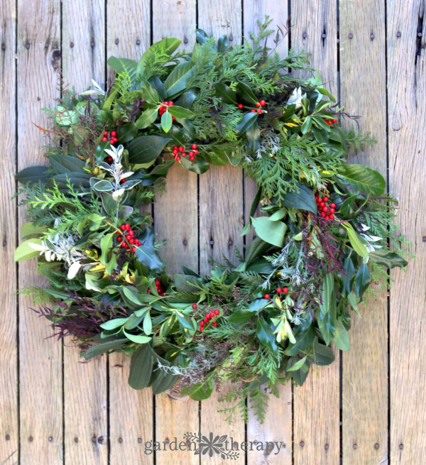 How to make a Fresh Evergreen Christmas Wreath from Scrat