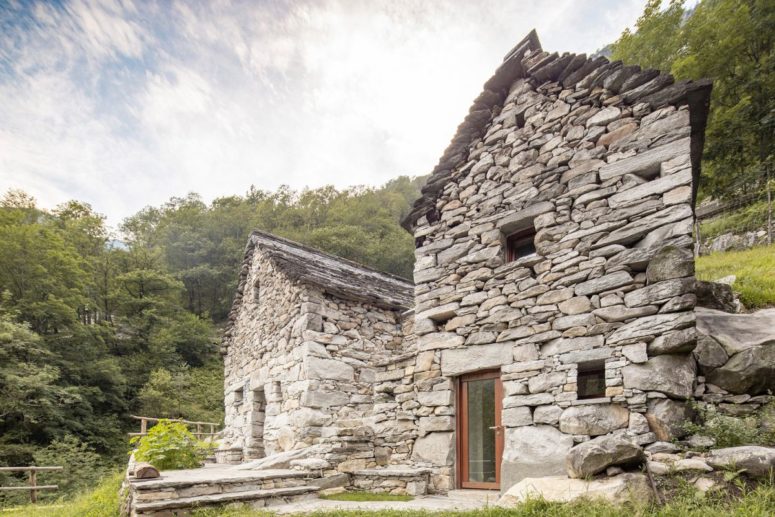 Contemporary Holiday Home Of A 1850 Stone Barn - DigsDi