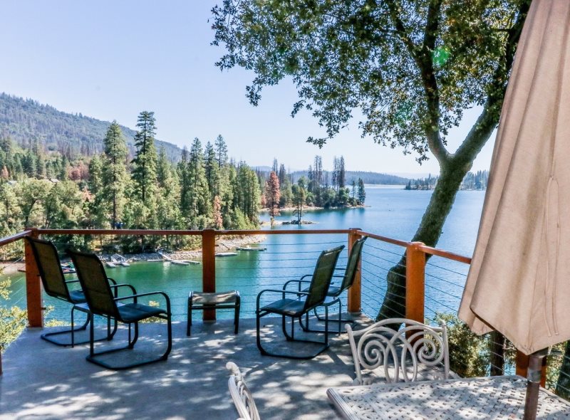 Sierra Vacation Home Rentals | Lakeview Lod