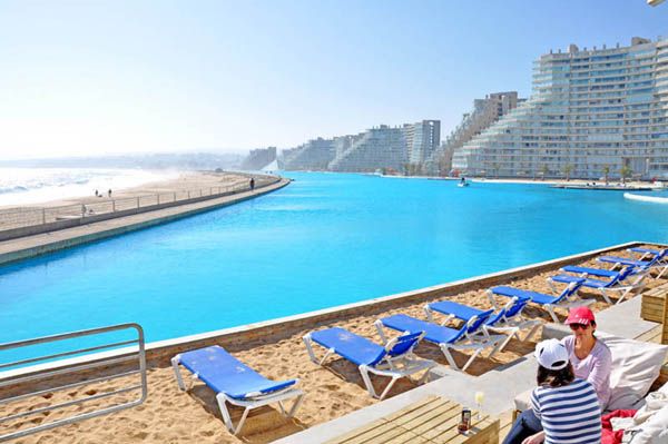 The world's largest and most impressive swimming pool | Big .
