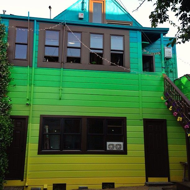 Windy Chien's house. Backyard done! Green gradient house paint .