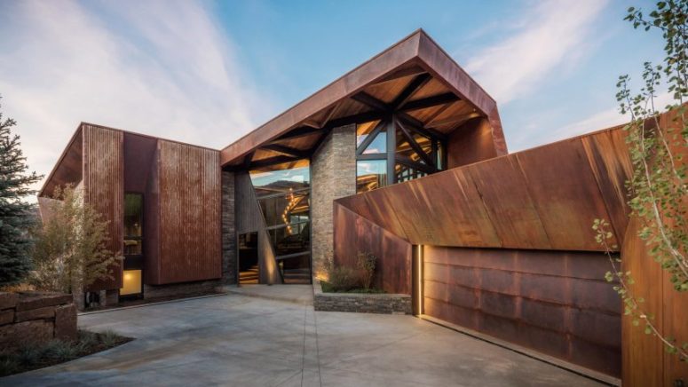 Triangular House With Rocky Mountain Views - DigsDi