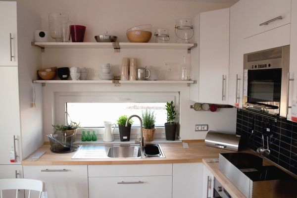 small spaces : kitchens | Small kitchen decor, Small space kitchen .