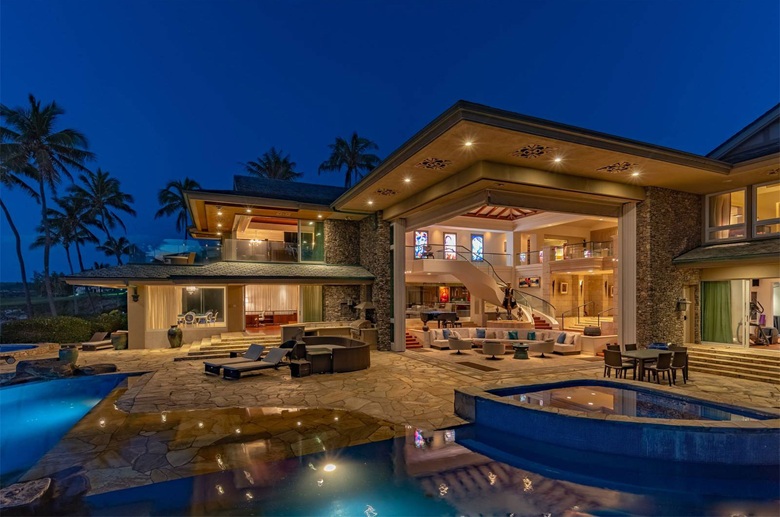 Luxury Living Indoor Outdoor Living | Christie