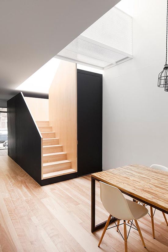 Minimal Black And White Kitchen With A White Brick Wall | Haus .