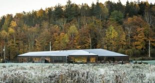 Minimalist Horizontal Home With Gorgeous Views - DigsDi