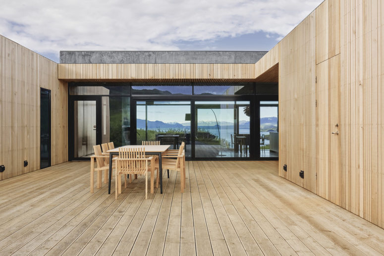Minimalist Summerhouse In Iceland With Gorgeous Views - DigsDi