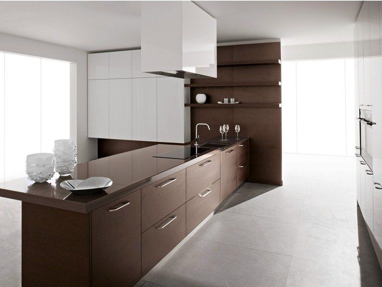 Lacquered wood veneer kitchen with handles VELVET HANDLE by GeD .