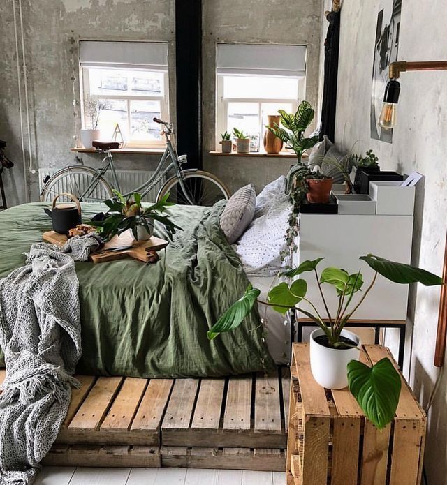 Plants in moody bedroom | Cozy room, Apartment decor, Industrial .