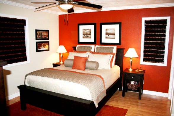 How to mix Red and green and not be Christmasy | Bedroom orange .