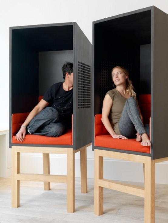 Pod-Like Seating For A Private Talk - DigsDi
