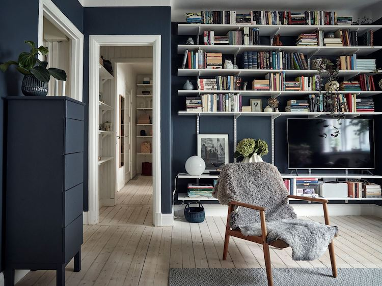 my scandinavian home: A Charming & Relaxed Swedish Home In Blue .