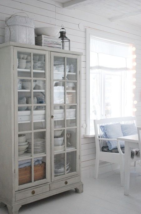 39 Shabby Chic Whitewashed Storage Pieces (With images) | Dining .