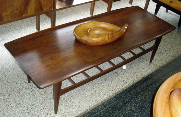 Wooden Mid Century Modern Coffee Table | Belezaa Decorations from .