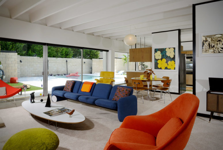 Mid-Century Modern House With Colorful Furniture - DigsDi