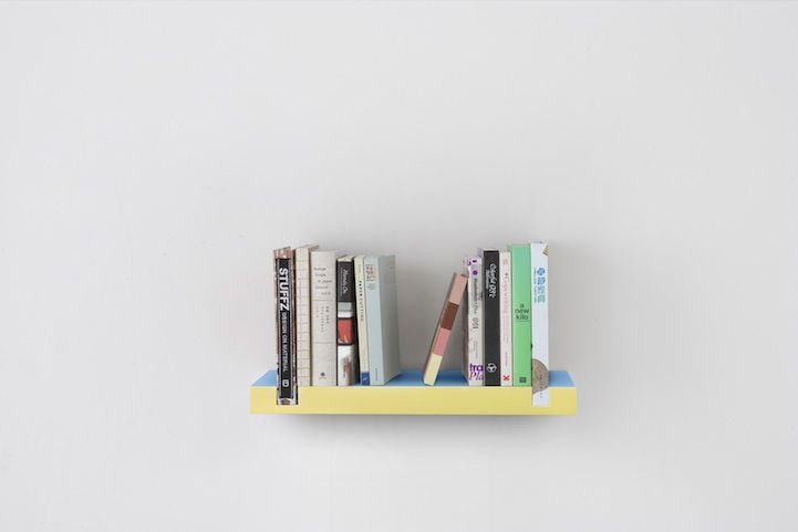 Clever Minimal Bookshelf Uses Books as Bookends | Minimalist .