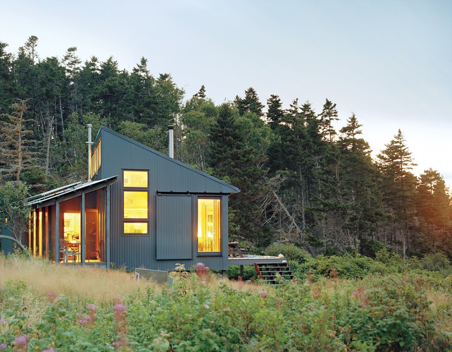 Tiny Off-Grid Cabin in Maine is Completely Self-Sustaini