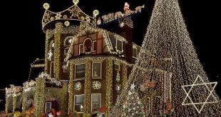 Top 10 Biggest Outdoor Christmas Lights House Decorations .