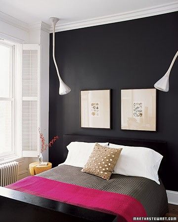 19 Traditional Black And White Bedroom That Inspire | Black walls .