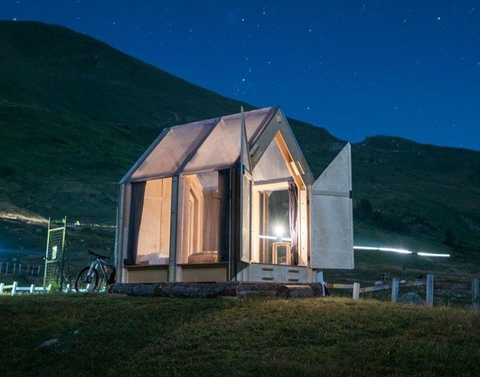 the immerso retreat is a transparent cabin for camping under the sta