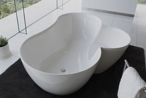 Unique Bathtubs - Utuwa bathtub by Spiritual Mo